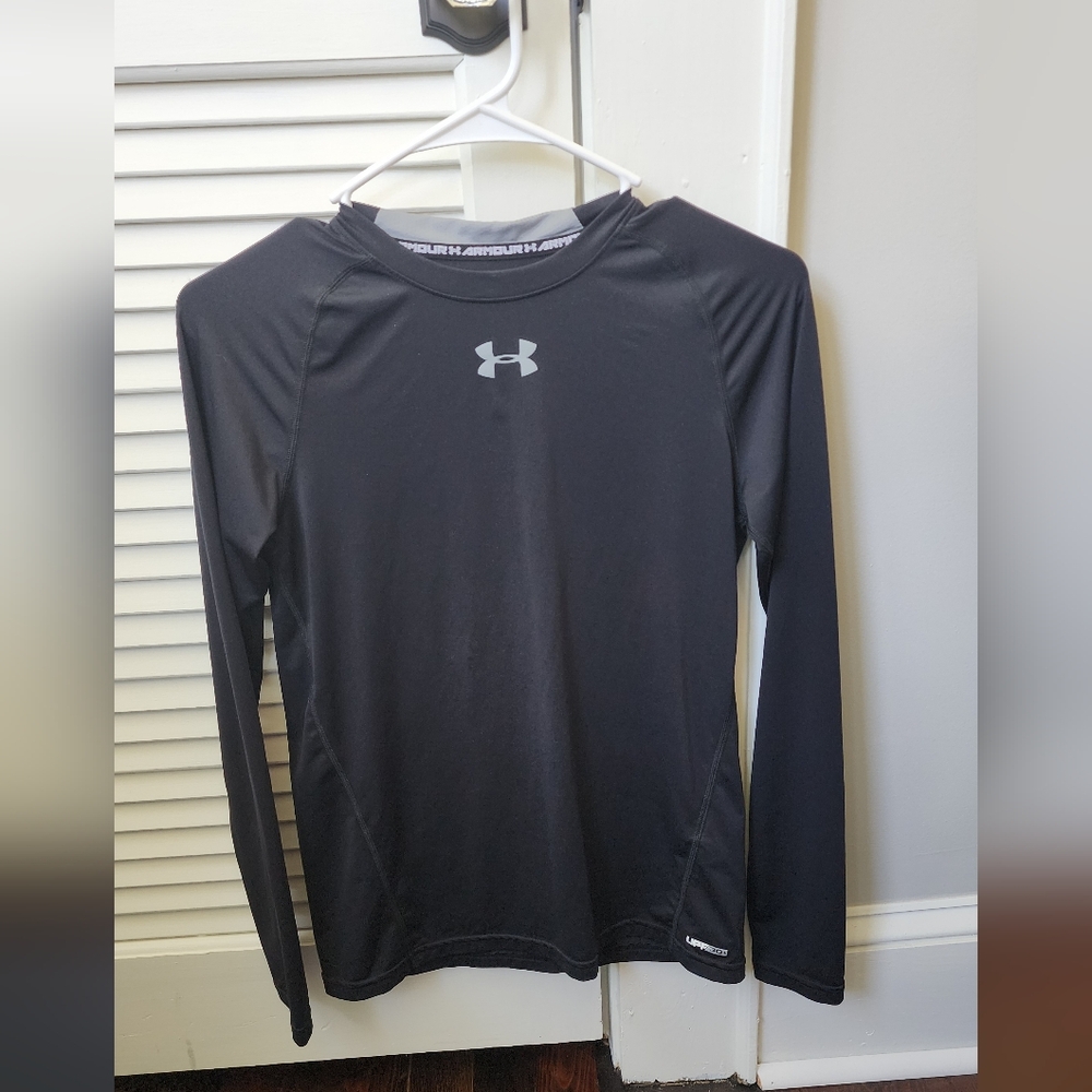 Youth XL Under Armour Fitted Top Unisex